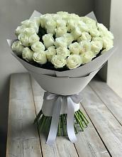 Букет 35 Белых роз в Стройкерамика