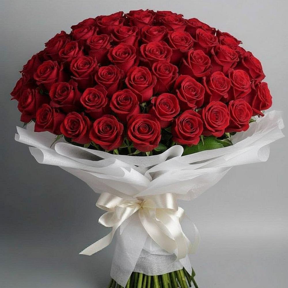 Букет 101 Красная роза Блэк Мэджик в Стройкерамика