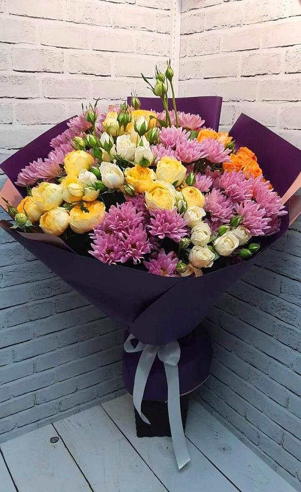 Букет цветов из: Хризантемы и Розы в Стройкерамика