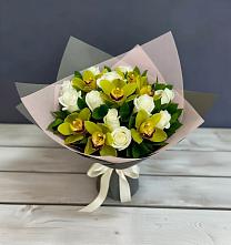 Букет цветов из:  Орхидеи и Розы в Стройкерамика