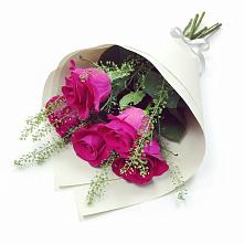 Букет цветов из:  Розы в Стройкерамика