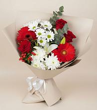Букет цветов из:  Розы, Хризантемы, Герберы и Лилии в Стройкерамика