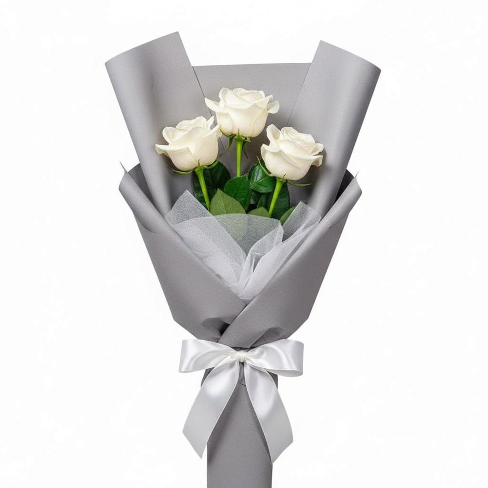 Букет 3 белые розы в Стройкерамика