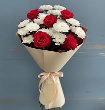 Букет цветов из:  Розы и Хризантемы в Стройкерамика