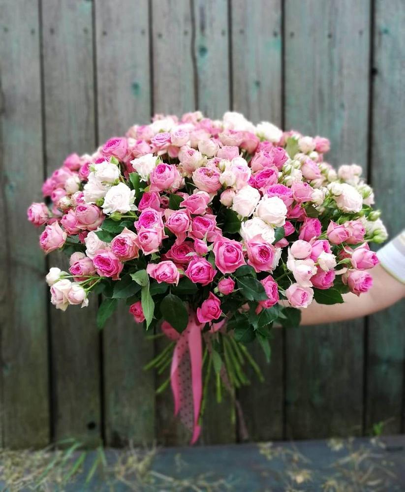 Букет Розовые кустовые розы Натали и Лав Лидия в Стройкерамика