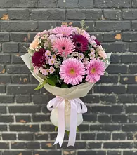 Букет цветов из:  Герберы и Хризантемы в Стройкерамика