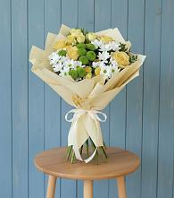 Букет цветов из:  Хризантемы и Розы в Стройкерамика