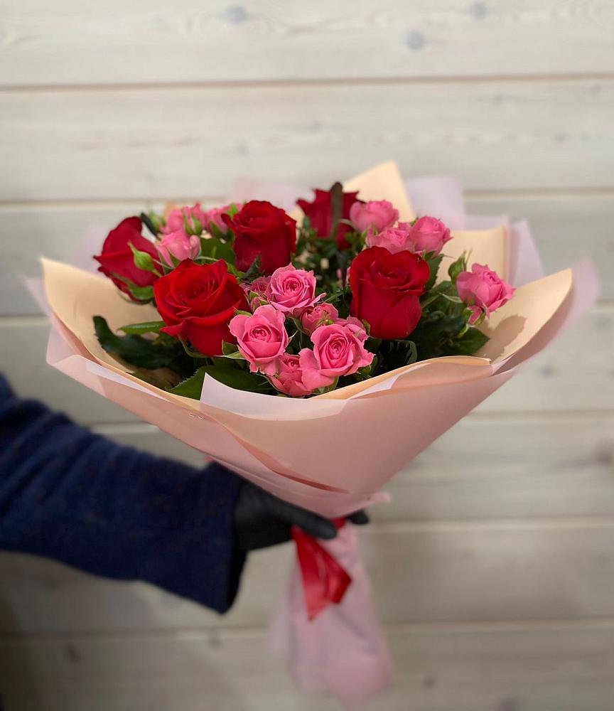 Букет цветов из: Розы в Стройкерамика