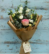 Букет цветов из:  Розы и Лизиантусы в Стройкерамика